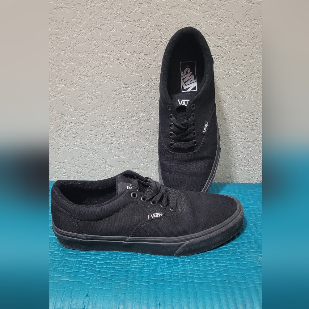 Vans Authentic Shoe, black, size 8 Men